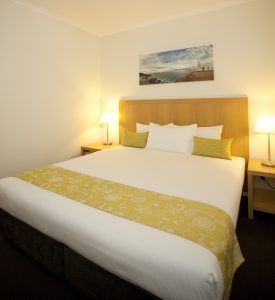 Ramada Resort Flynns Beach bedroom