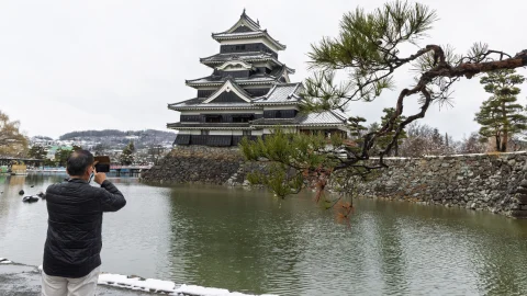 Autumn in Japan: Best Fall Foliage + Hot Spring Destinations